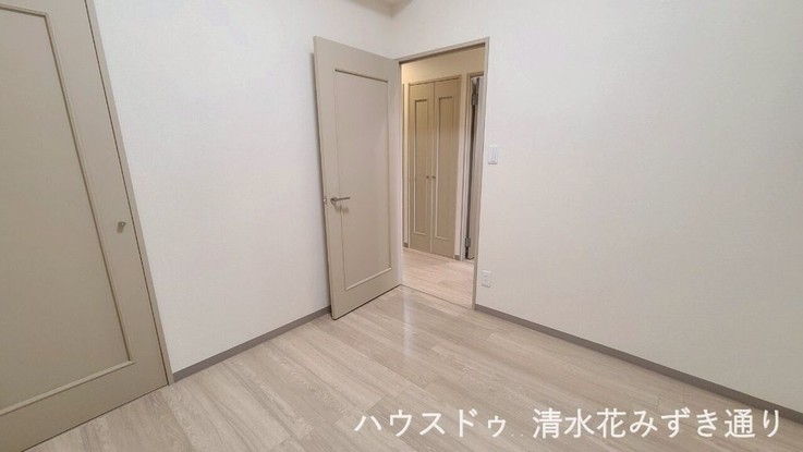 apartment 静岡県静岡市清水区草薙２丁目
地図を見る