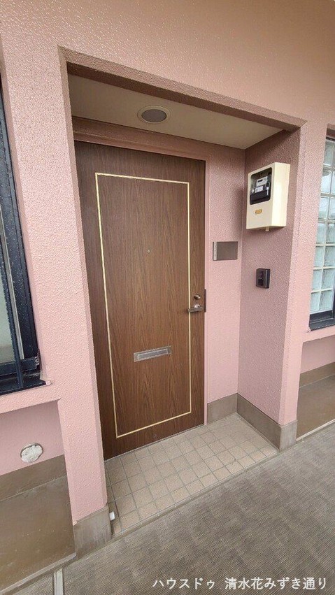 apartment 静岡県静岡市清水区草薙２丁目
地図を見る