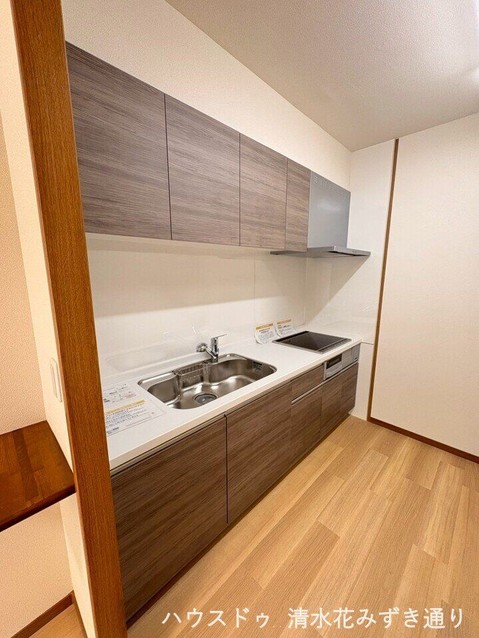 apartment 静岡県静岡市葵区沓谷１丁目
地図を見る