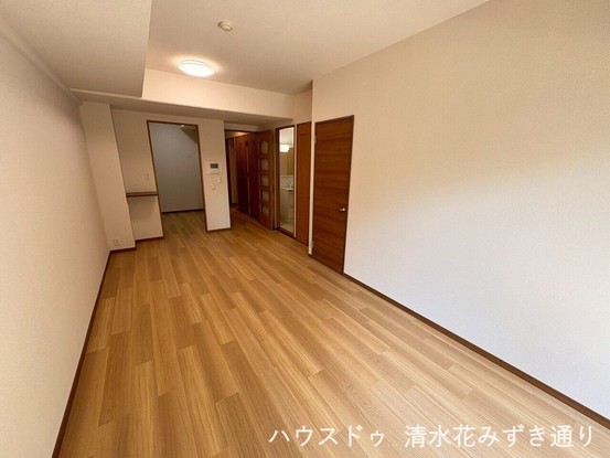 apartment 静岡県静岡市葵区沓谷１丁目
地図を見る