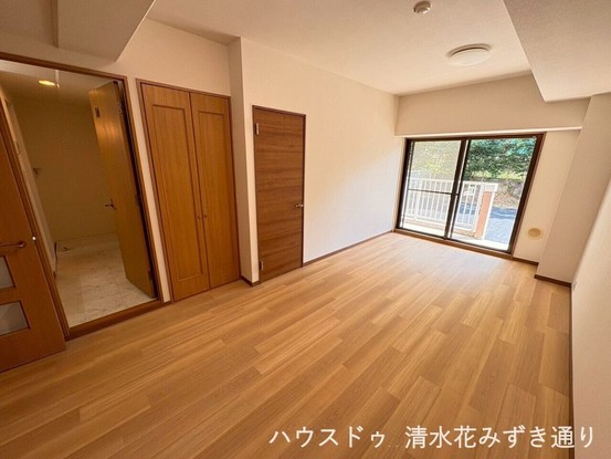 apartment 静岡県静岡市葵区沓谷１丁目
地図を見る