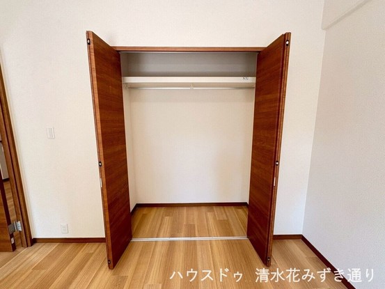 apartment 静岡県静岡市葵区沓谷１丁目
地図を見る