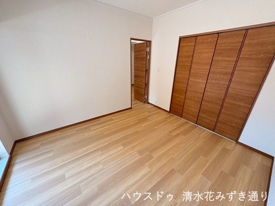 apartment 静岡県静岡市葵区沓谷１丁目
地図を見る