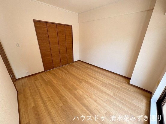apartment 静岡県静岡市葵区沓谷１丁目
地図を見る