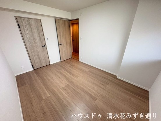 apartment 静岡県静岡市駿河区曲金５丁目
地図を見る