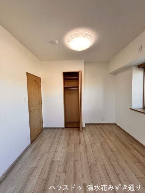 apartment 静岡県静岡市葵区上足洗４丁目
地図を見る