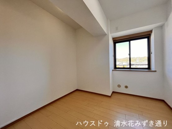 apartment 静岡県静岡市葵区上足洗４丁目
地図を見る