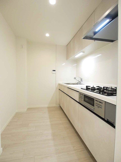 apartment 京都府京都市下京区烏丸通仏光寺下る大政所町680 インターワンプレイス烏丸Ⅱ　８階