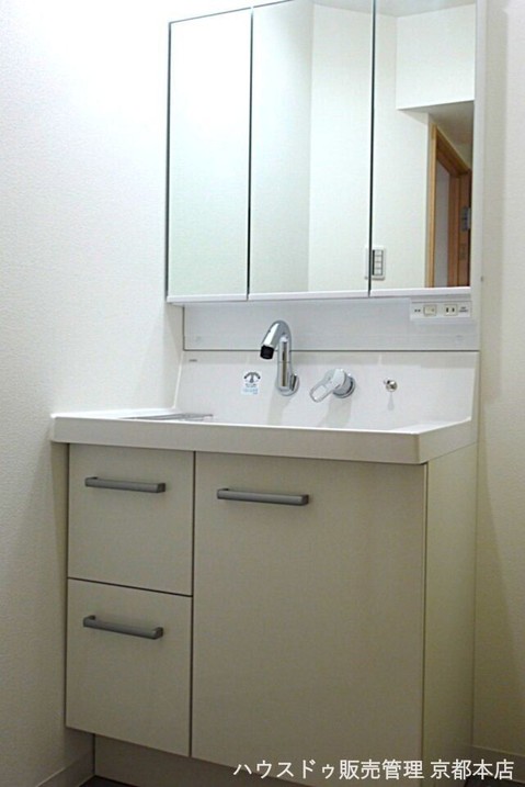 apartment 京都府京都市下京区烏丸通仏光寺下る大政所町680 インターワンプレイス烏丸Ⅱ　８階