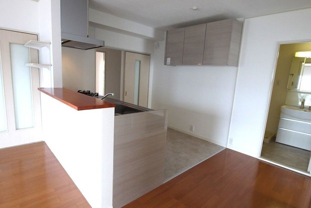 apartment 京都府京都市下京区烏丸通仏光寺下る大政所町680 インターワンプレイス烏丸Ⅱ　８階
