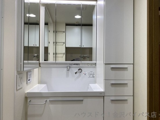 apartment 石川県野々市市御経塚２丁目30番地