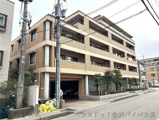 apartment 石川県野々市市御経塚２丁目30番地