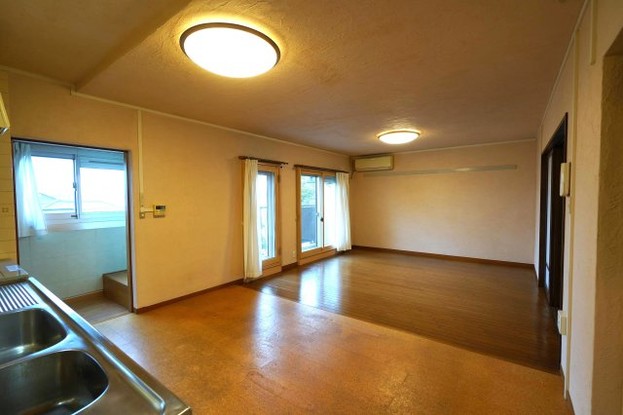 apartment 千葉県白井市南山１丁目
地図を見る