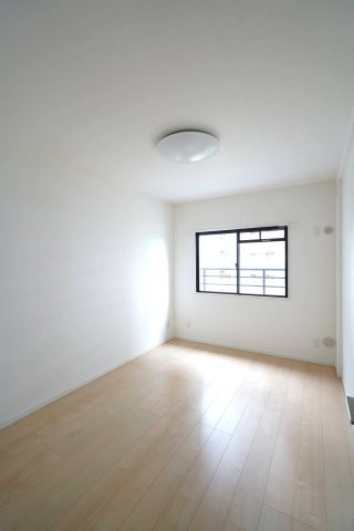 apartment 千葉県白井市南山１丁目
地図を見る