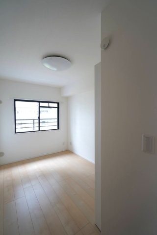 apartment 千葉県白井市南山１丁目
地図を見る