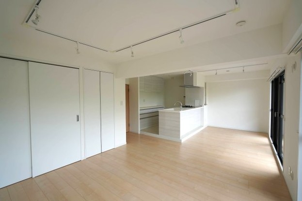 apartment 千葉県白井市南山１丁目
地図を見る