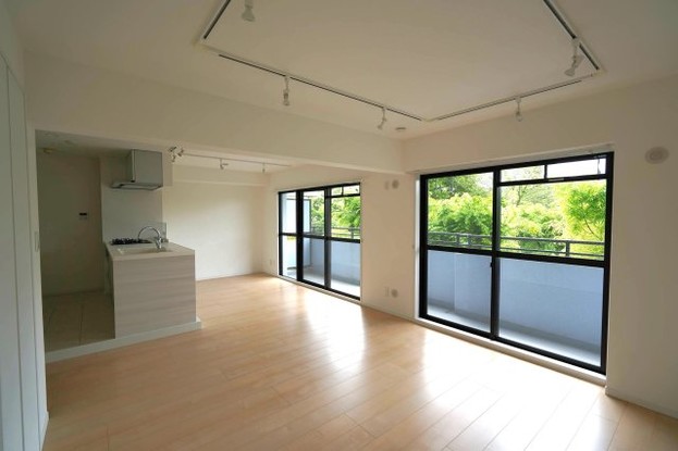 apartment 千葉県白井市南山１丁目
地図を見る