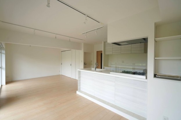 apartment 千葉県白井市南山１丁目
地図を見る