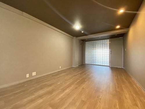 apartment 大阪府八尾市南植松町５丁目182番地 日本TPビル