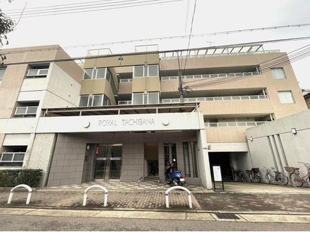 apartment 大阪府八尾市南植松町５丁目182番地 日本TPビル