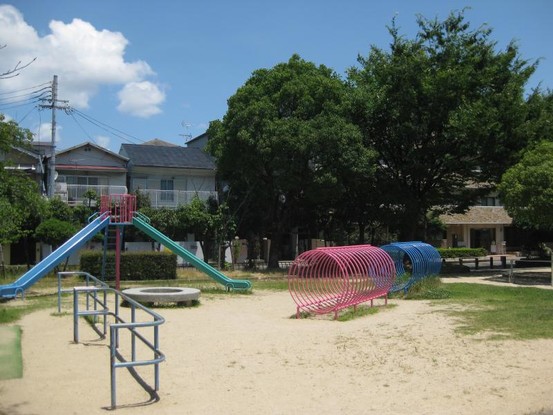 apartment 大阪府八尾市南植松町５丁目182番地 日本TPビル