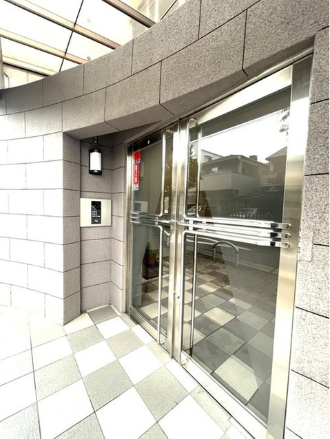 apartment 大阪府八尾市南植松町５丁目182番地 日本TPビル