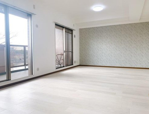 apartment 大阪府八尾市南植松町５丁目182番地 日本TPビル