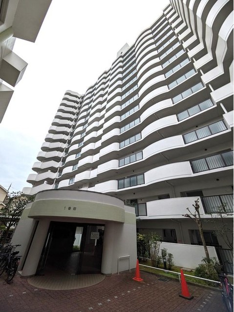 apartment 大阪府八尾市南植松町５丁目182番地 日本TPビル