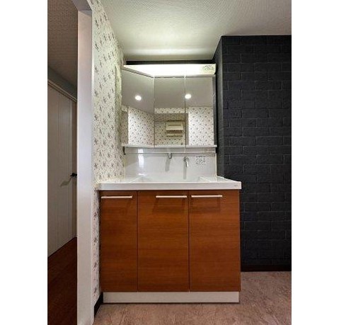 apartment 大阪府八尾市南植松町５丁目182番地 日本TPビル