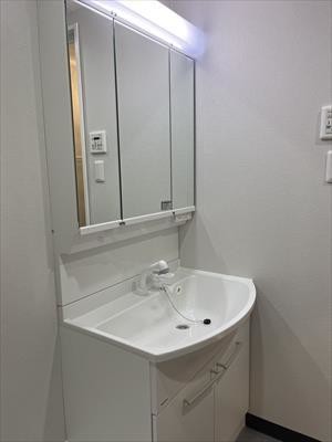apartment 大阪府八尾市南植松町５丁目182番地 日本TPビル