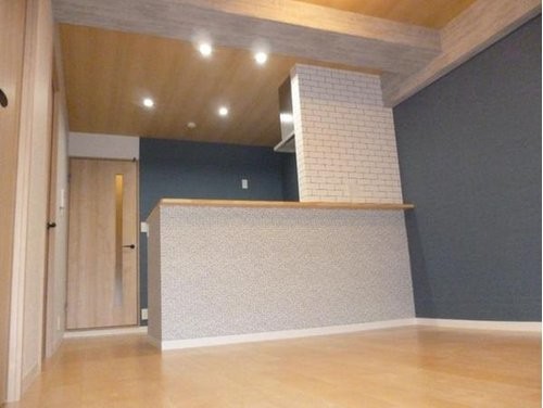 apartment 大阪府八尾市南植松町５丁目182番地 日本TPビル