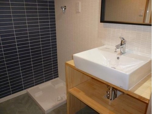 apartment 大阪府八尾市南植松町５丁目182番地 日本TPビル