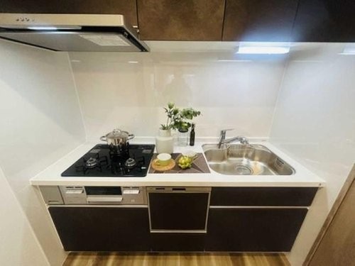 apartment 大阪府八尾市南植松町５丁目182番地 日本TPビル