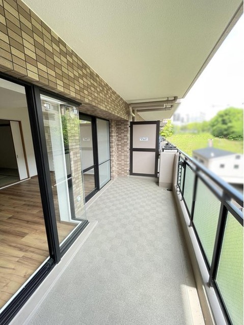 apartment 大阪府八尾市南植松町５丁目182番地 日本TPビル