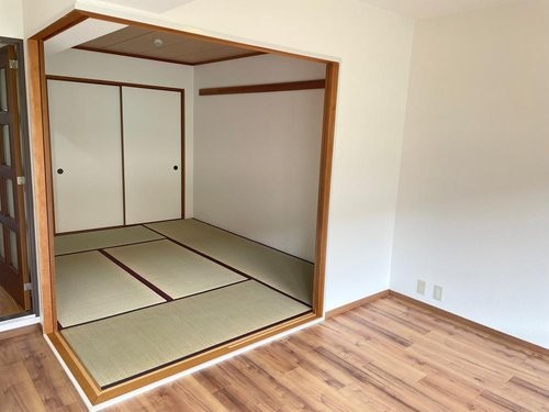 apartment 大阪府八尾市南植松町５丁目182番地 日本TPビル