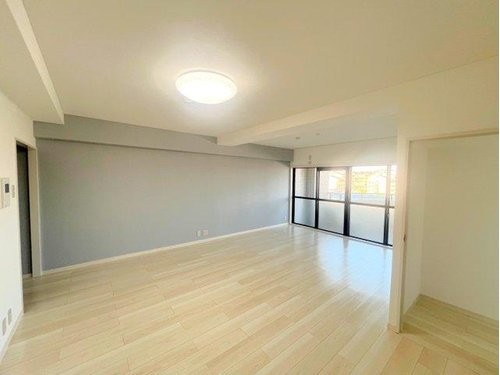 apartment 大阪府八尾市南植松町５丁目182番地 日本TPビル