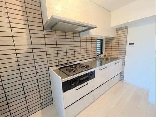 apartment 大阪府八尾市南植松町５丁目182番地 日本TPビル