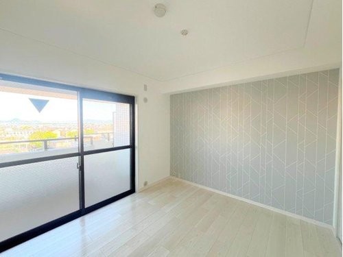 apartment 大阪府八尾市南植松町５丁目182番地 日本TPビル