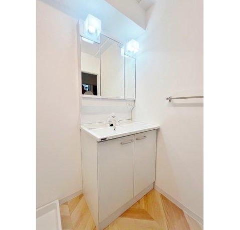 apartment 大阪府八尾市南植松町５丁目182番地 日本TPビル