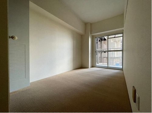 apartment 大阪府八尾市南植松町５丁目182番地 日本TPビル