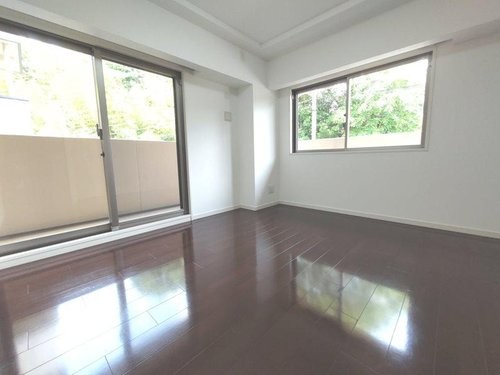 apartment 大阪府八尾市南植松町５丁目182番地 日本TPビル