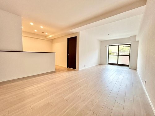 apartment 大阪府八尾市南植松町５丁目182番地 日本TPビル