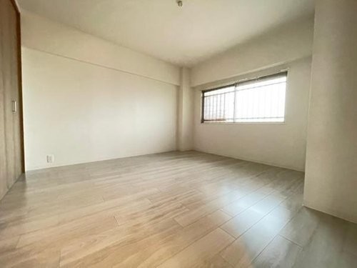apartment 大阪府八尾市南植松町５丁目182番地 日本TPビル