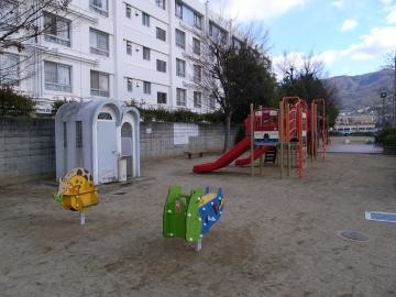 apartment 大阪府八尾市南植松町５丁目182番地 日本TPビル