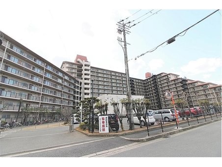 apartment 大阪府八尾市南植松町5丁目182番地 日本TPビル