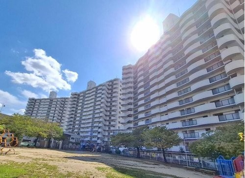 apartment 大阪府八尾市南植松町５丁目182番地 日本TPビル