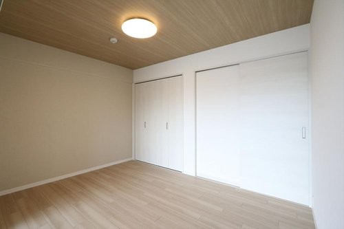apartment 大阪府八尾市南植松町５丁目182番地 日本TPビル