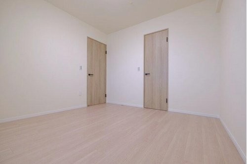 apartment 大阪府八尾市南植松町５丁目182番地 日本TPビル