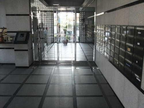 apartment 大阪府八尾市南植松町５丁目182番地 日本TPビル