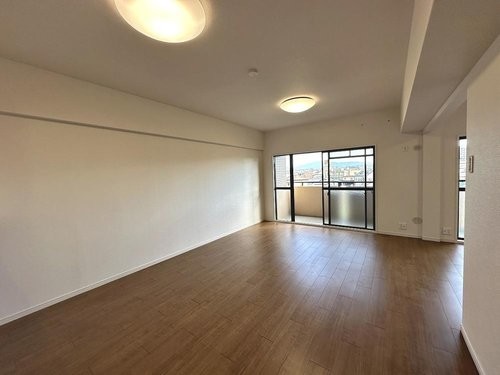 apartment 大阪府八尾市南植松町５丁目182番地 日本TPビル